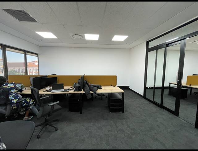 300.65M² OFFICE TO LET IN RIVONIA